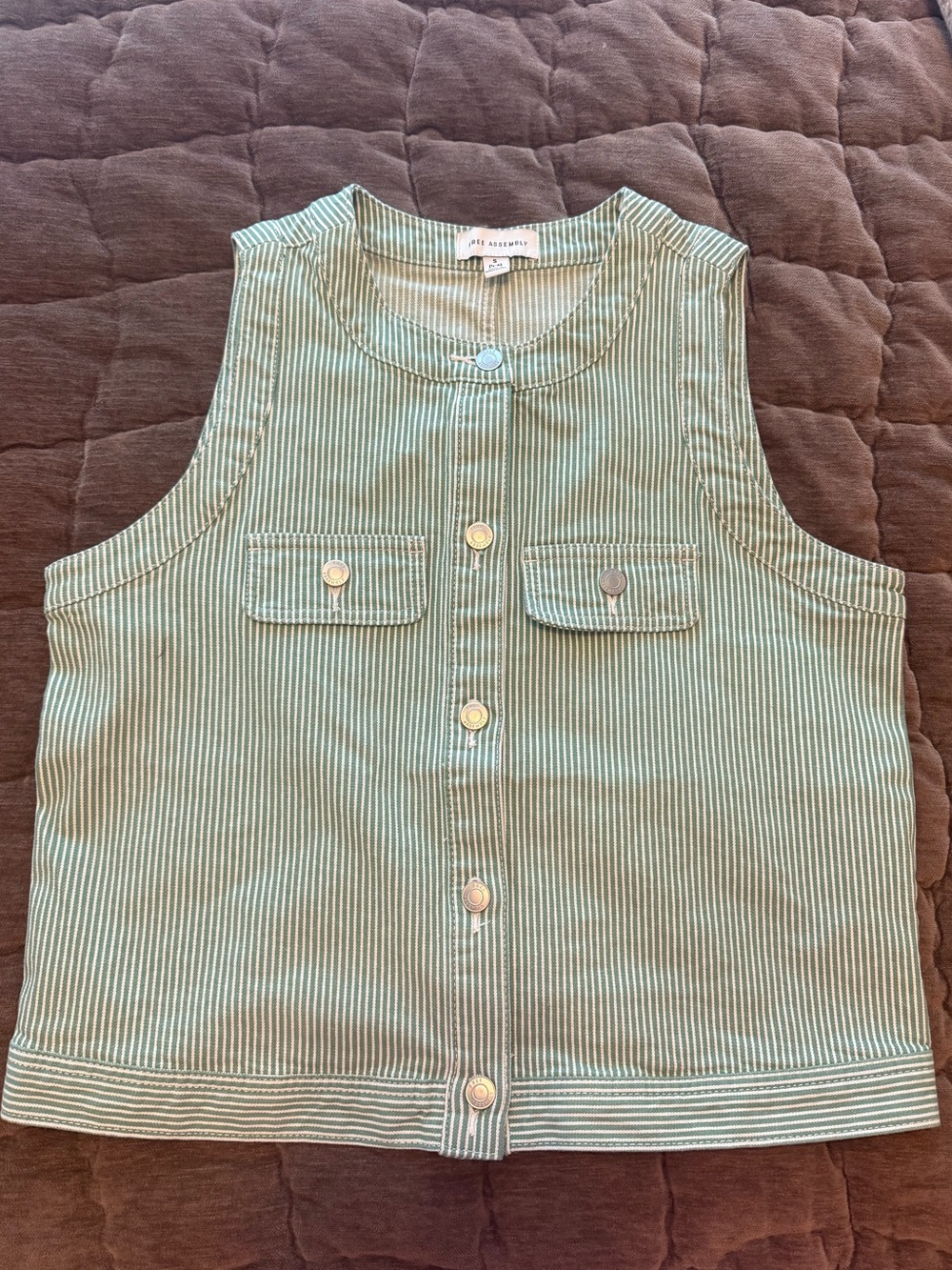 Sleeveless Green Striped Denim Button-Down Top by Free Assembly